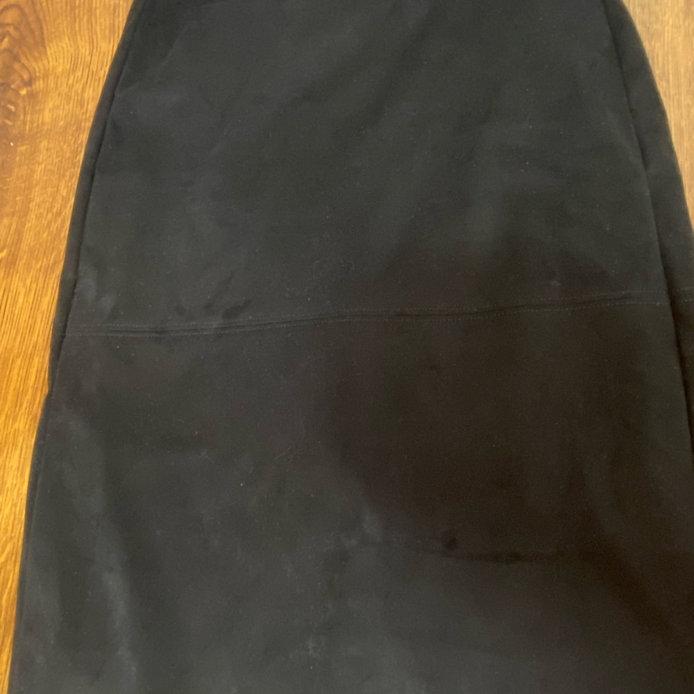 🌷 Tristan 🌷 Black Soft Suede Velvet Feel Knee Length Skirt NWOT - Picture 6 of 7